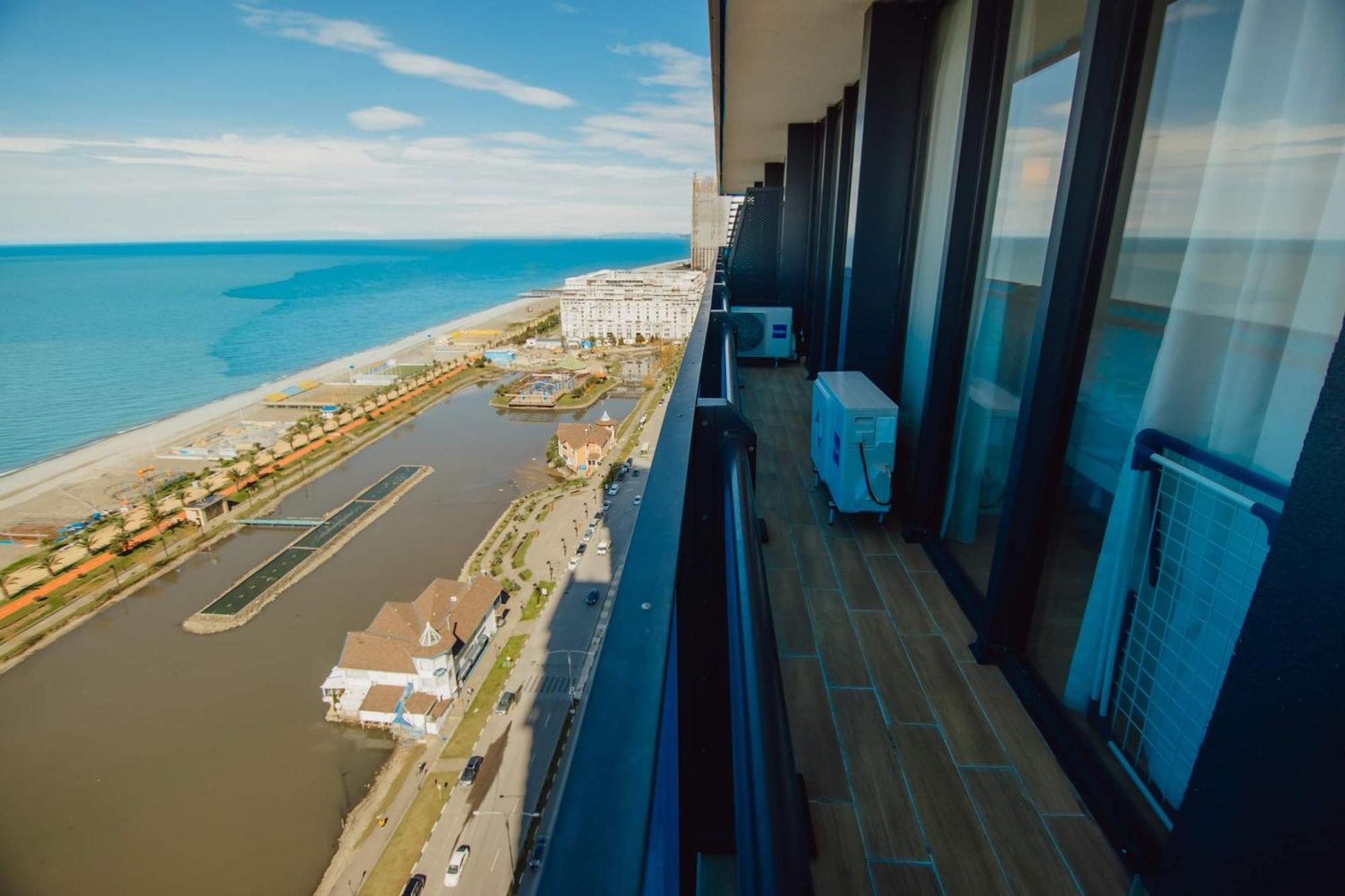 Orbi City Center Sea View Aparthotel Batumi Eksteriør bilde