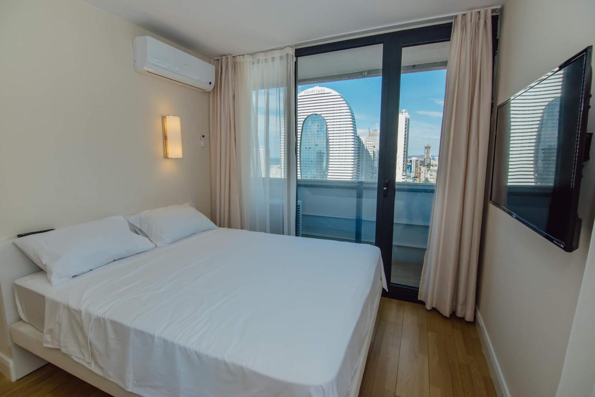 Orbi City Center Sea View Aparthotel Batumi Eksteriør bilde