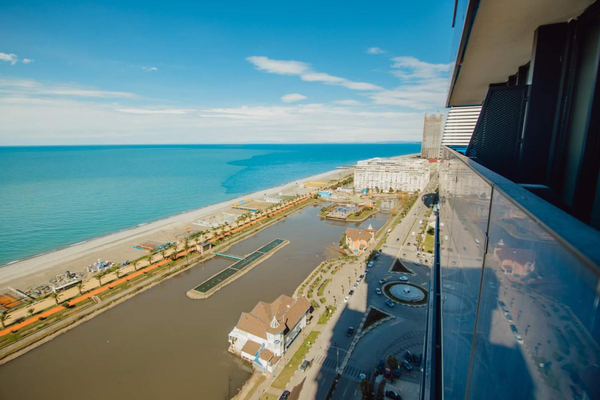 Orbi City Center Sea View Aparthotel Batumi Eksteriør bilde